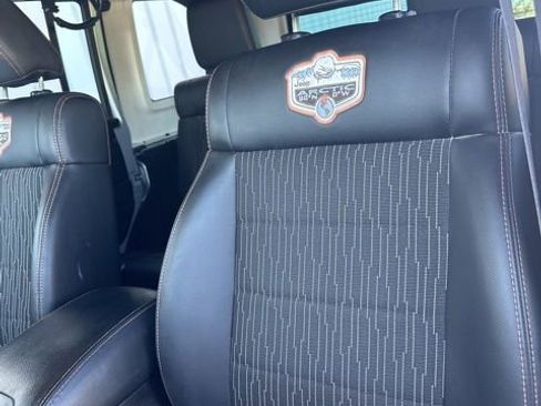 Used 2012 Jeep Wrangler Unlimited Sahara image 34