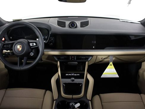 New 2026 Porsche Cayenne image 11