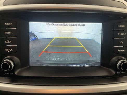 Used 2020 Kia Sorento LX FWD image 8