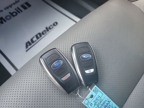 Used 2020 Subaru Outback Limited image 25