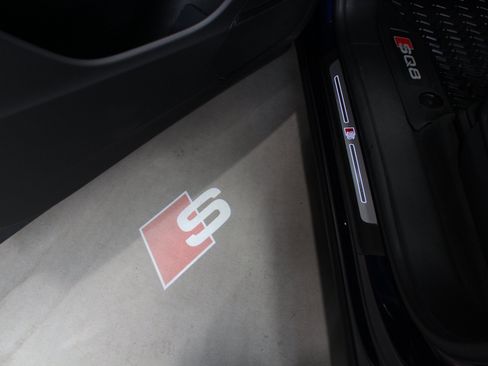 Used 2023 Audi SQ8 Prestige AWD/4WD image 27