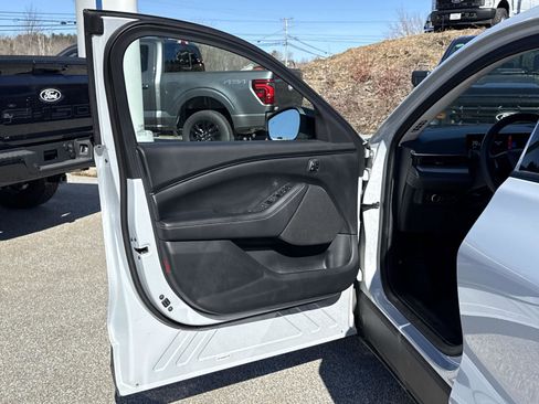 Used 2023 Ford Mustang Mach-E Select w/ Comfort Package Lite image 11