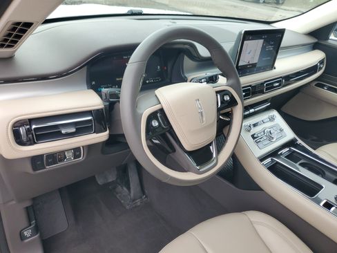 Certified 2024 Lincoln Aviator AWD w/ Premium Package image 13