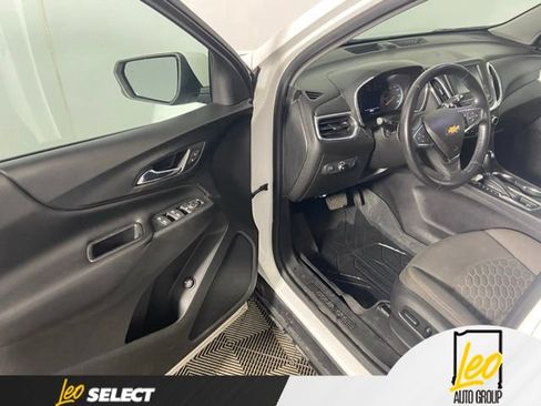 Used 2018 Chevrolet Equinox LT FWD image 11