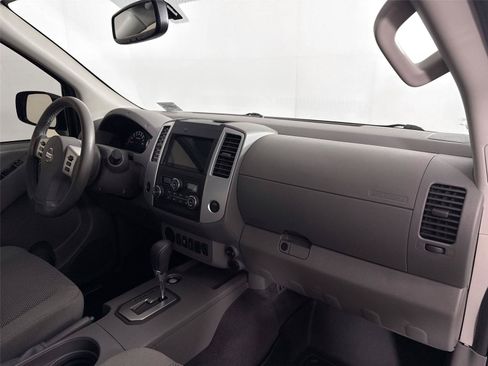 Used 2020 Nissan Frontier SV w/ Midnight Edition Floor Mats RWD image 34