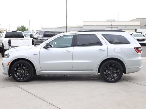 Used 2023 Dodge Durango R/T w/ Blacktop Package AWD/4WD image 3