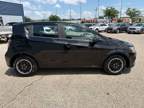 Used 2020 Chevrolet Sonic LT FWD image 6