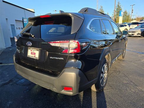 Certified 2025 Subaru Outback Premium image 4