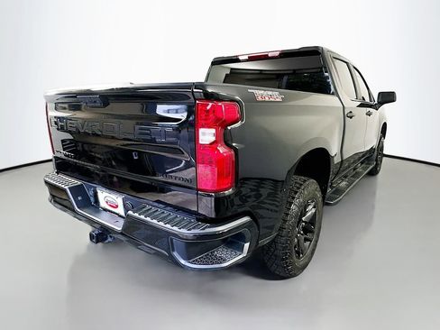 Used 2025 Chevrolet Silverado 1500 Custom Trail Boss w/ LPO, Dark Essentials Package AWD/4WD image 5