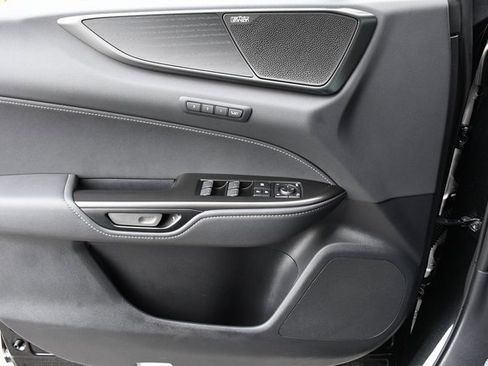 Used 2025 Lexus NX 450h+ AWD w/ Luxury Package image 21