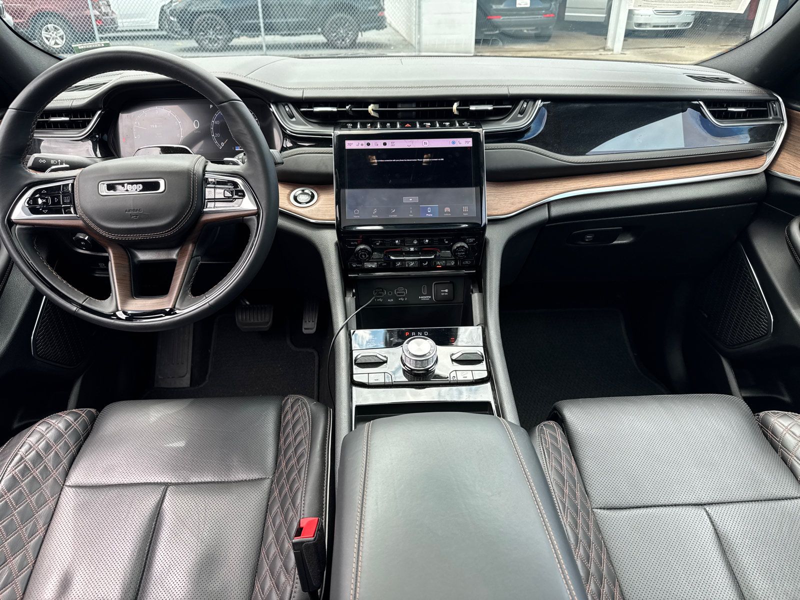 Used 2023 Jeep Grand Cherokee L Summit w/ Advanced Protech Group IV AWD/4WD image 10