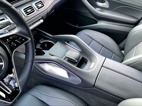 Used 2025 Mercedes-Benz GLE 350 4MATIC image 17