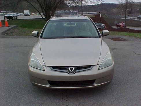 Used 2005 Honda Accord EX image 3