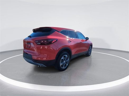 Used 2025 Chevrolet Blazer LT image 8
