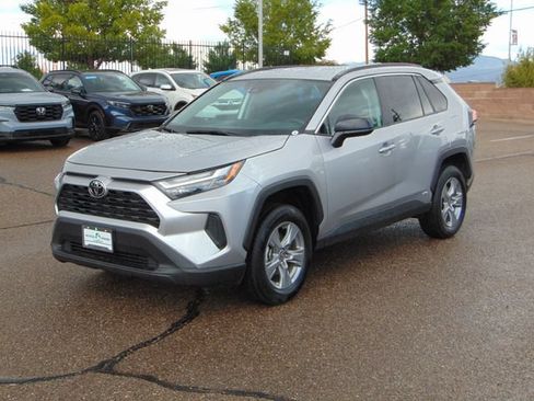 Used 2025 Toyota RAV4 LE AWD/4WD image 8