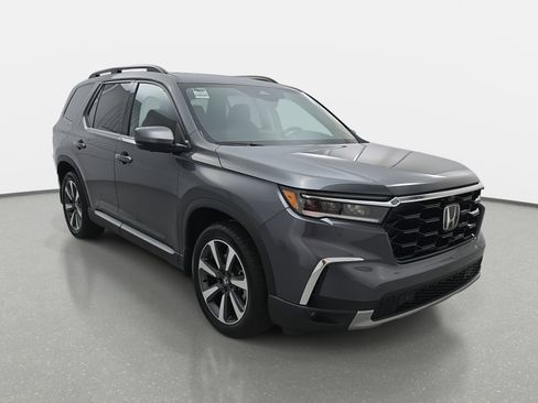 Certified 2025 Honda Pilot Elite image 3