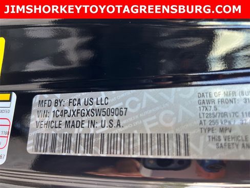 Used 2025 Jeep Wrangler Unlimited Rubicon w/ Convenience Group image 32