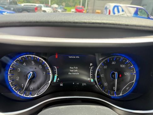 New 2027 Chrysler Pacifica Limited FWD image 14