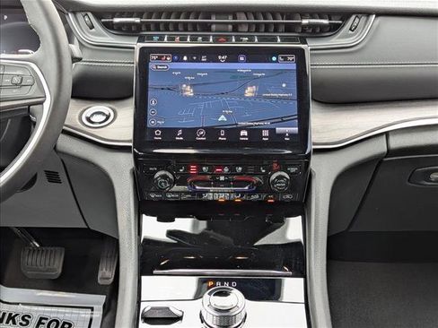 Used 2024 Jeep Grand Cherokee Limited 4xe image 15