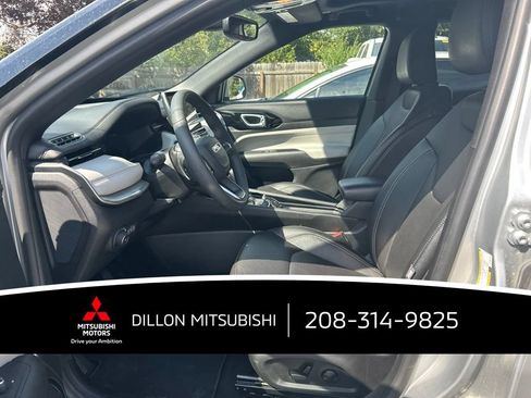 Used 2025 Jeep Compass Limited w/ Elite Group AWD/4WD image 8