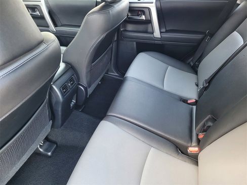 Certified 2020 Toyota 4Runner SR5 Premium image 10