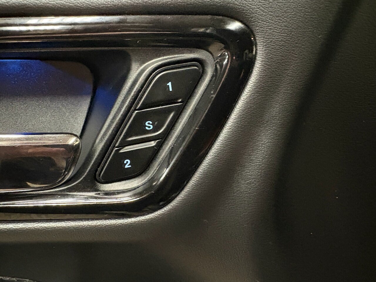 Used 2025 Dodge Durango R/T AWD/4WD image 14