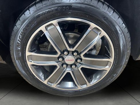 Used 2019 GMC Acadia Denali w/ Technology Package image 12