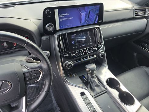 Used 2022 Lexus LX 600 F Sport AWD/4WD image 24