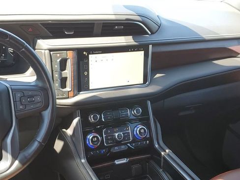 Used 2024 GMC Yukon Denali Ultimate AWD/4WD image 26