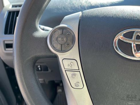 Used 2012 Toyota Prius V Two image 18