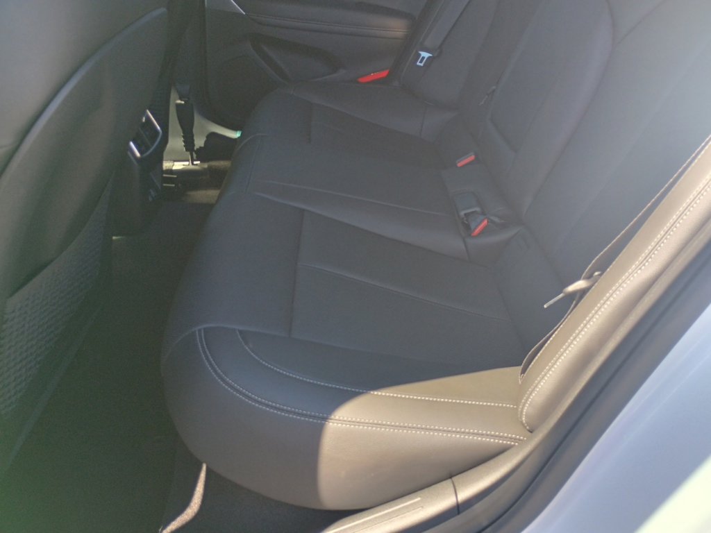 Used 2025 Genesis G70 2.5T AWD/4WD image 15