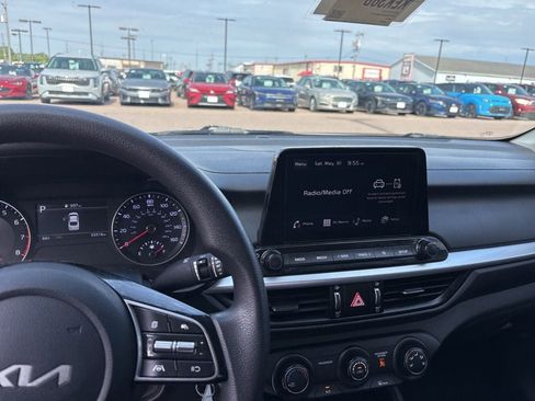 Used 2024 Kia Forte LXS FWD image 12