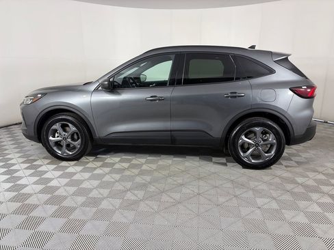 Certified 2025 Ford Escape ST-Line Select AWD/4WD image 4