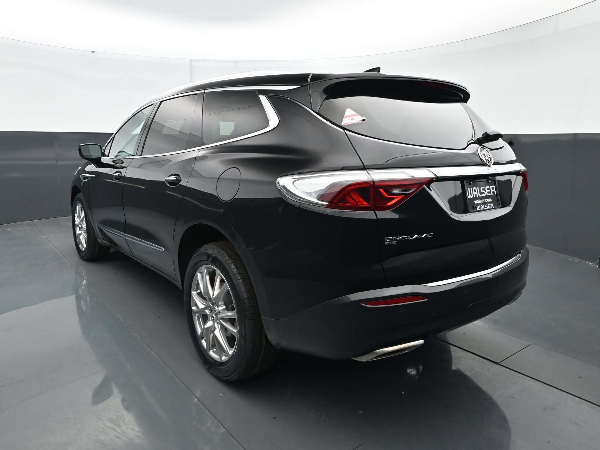 Used 2024 Buick Enclave Essence w/ Experience Buick Package AWD/4WD image 4