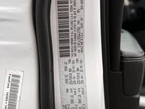 Used 2016 Jeep Cherokee Latitude w/ Comfort/Convenience Group FWD image 22