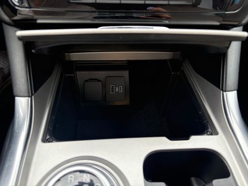 Used 2023 Ford Explorer Limited image 41