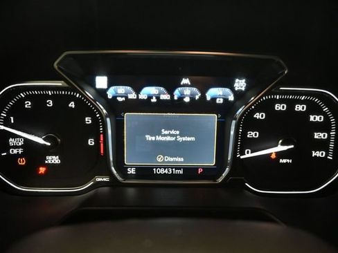 Used 2021 GMC Yukon XL SLT w/ SLT Luxury Plus Package AWD/4WD image 18