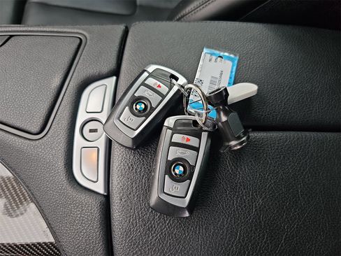 Used 2016 BMW M6 Coupe image 39