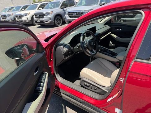Used 2025 Honda Accord Touring image 9