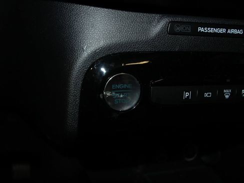 Used 2025 Ford Escape ST-Line Elite w/ Premium Technology Package image 13