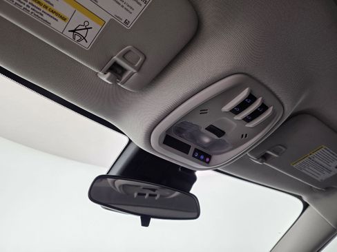 Used 2024 Chevrolet Trax ACTIV w/ Sunroof Package image 45