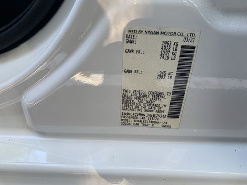 Used 2021 Nissan Altima 2.5 SR w/ SR Premium Package image 48