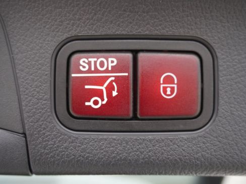 Used 2025 Mercedes-Benz GLA 250 image 9