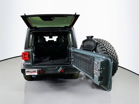 Used 2024 Jeep Wrangler Unlimited image 34