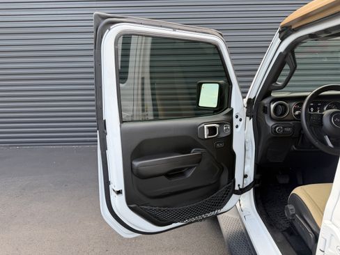 Used 2019 Jeep Wrangler Unlimited Sport S AWD/4WD image 18