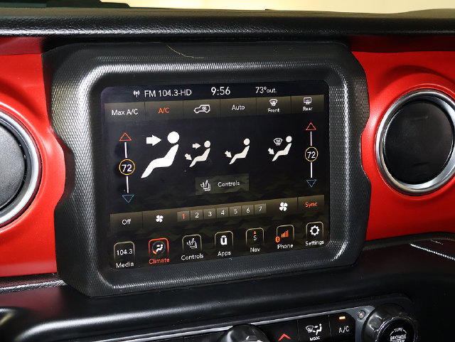 Used 2022 Jeep Wrangler Unlimited Rubicon w/ Cold Weather Group AWD/4WD image 23