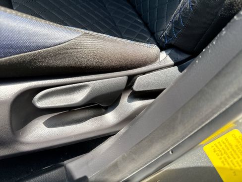 Certified 2021 Toyota C-HR XLE FWD image 14