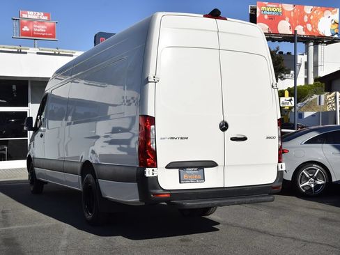 Used 2024 Mercedes-Benz Sprinter 3500 w/ Acoustic Package image 3