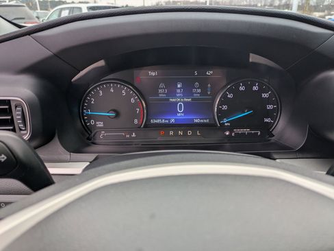 Used 2021 Ford Explorer XLT w/ Equipment Group 202A image 18