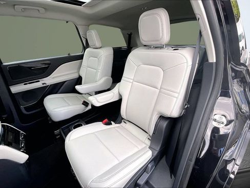 Used 2026 Lincoln Aviator AWD w/ Jet Appearance Package image 20